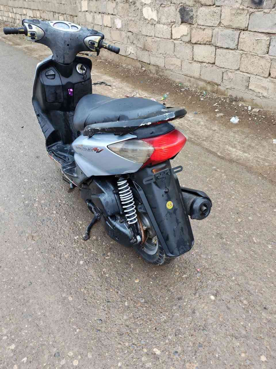 يالله سلام عليكم 
للبيع سكنس نكره سلف وهندر مكينه ناعمه وحلوه لادخان ولانضوح لايت زنون اشاير كيج سرعه وبانزين كله شغال تايرات نضاف اوراقها موجوده سعره 370 مكاني لزعفرانيه


**إذا كنت صاحب هذا الإعلان وتريد حذفه لأي سبب، رجاءا أرسل رسالة إلى الدعم الفني**