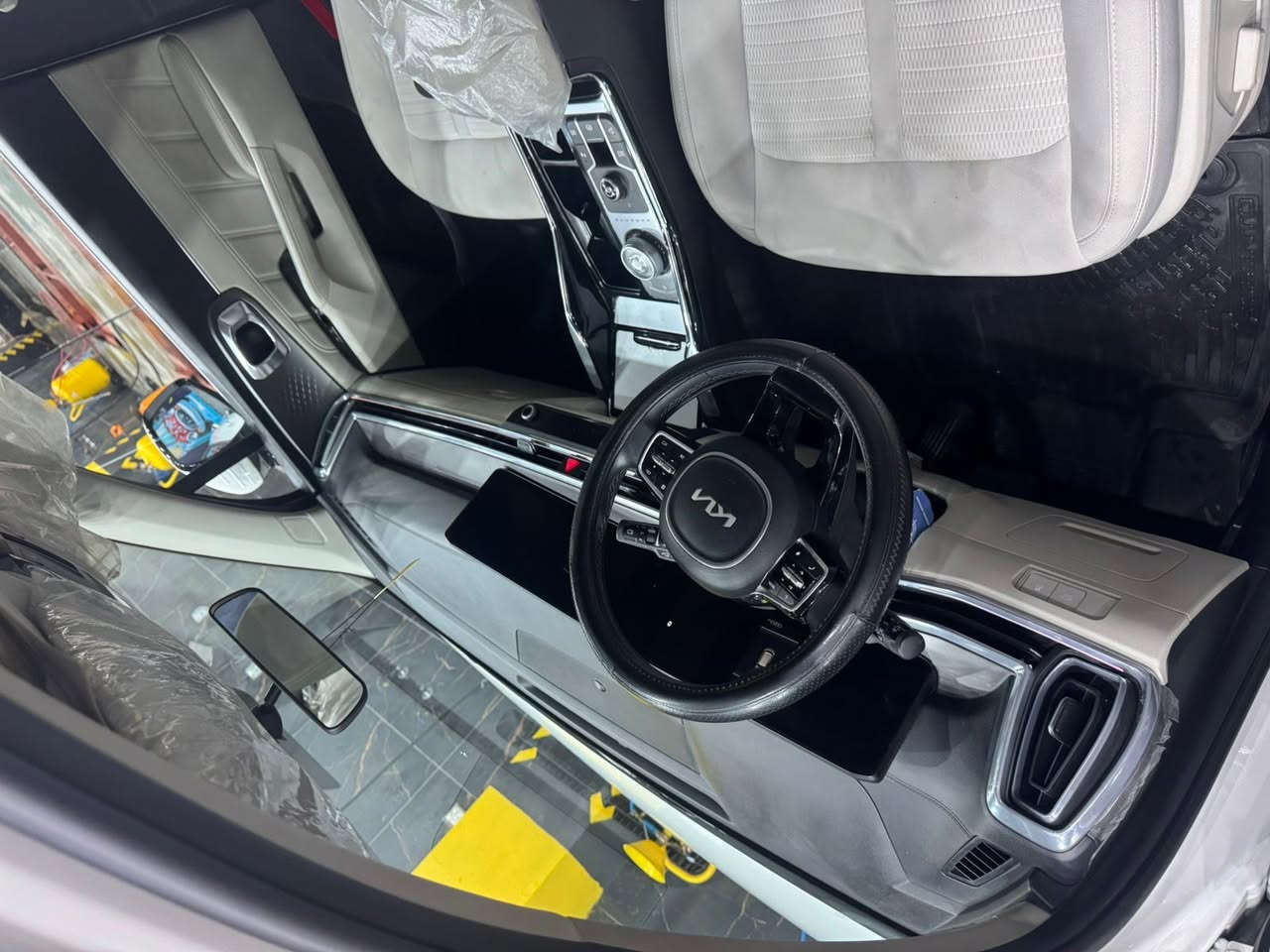 السلام عليكم للبيع سورنتو 2025 كفالة عامة ماشية 13 الف 
4 سلندر 
ويل 20 
بنوراما 
بصمة 
تشغيل عن بعد 
فول الفول 
العنوان بغداد زيونة 
***********
