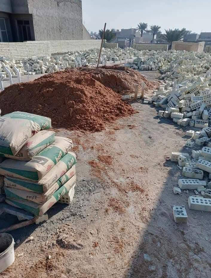 ونج❤️ تصعيد كافت مواد لبناء*********** طابوق رمل حصو جص فرمستون شتايكر 🫵 تزفيت كافت السطح تسليطه سطح. صب تراب وتبن.   اخراج التراب. الزائد من لبيت حدل سبيس.  شغل يرضي. الله.  🤲 ليحب يتواصل خاص واتساب 👈***********
