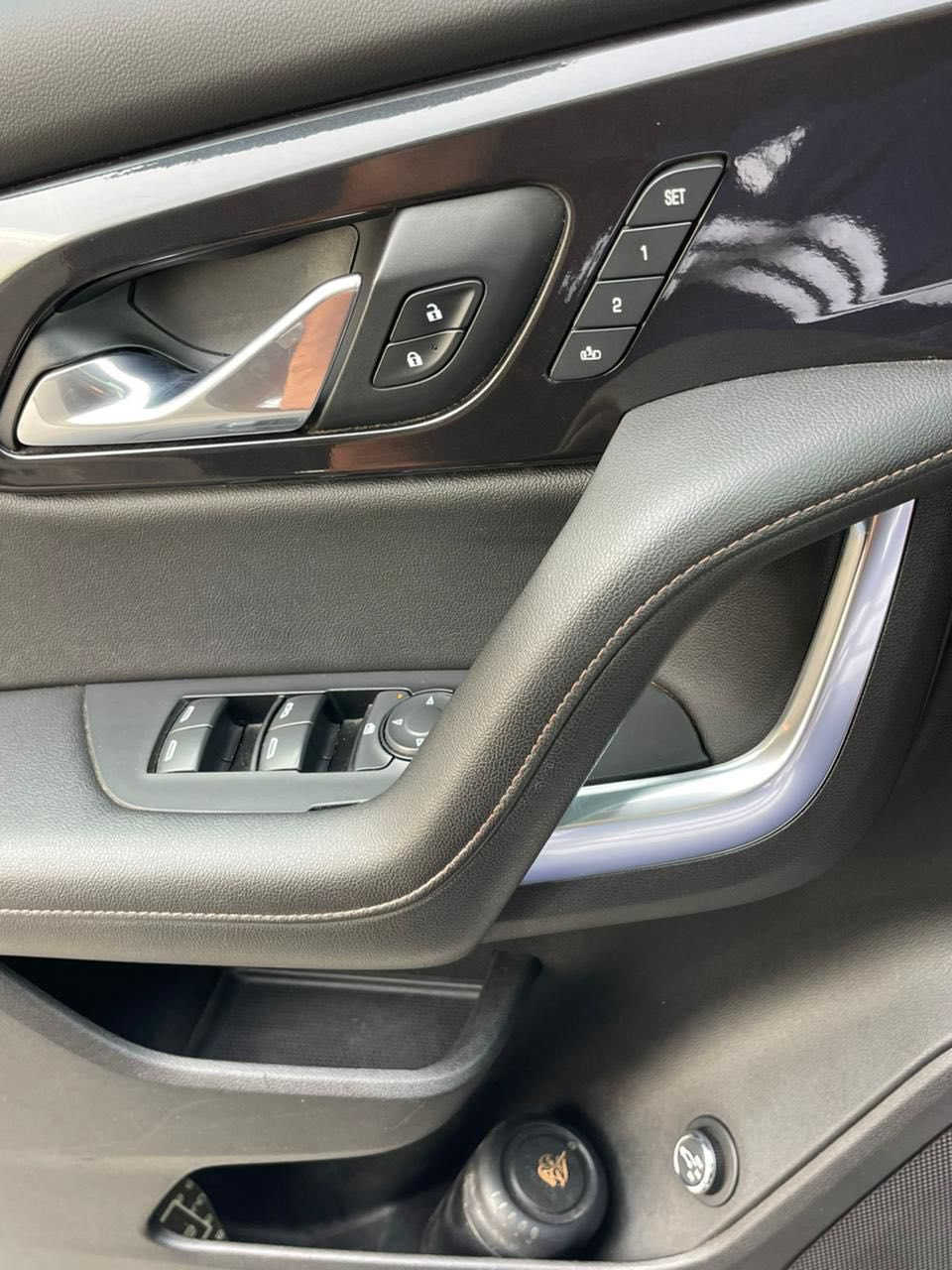 السلام عليكم
بلايزر بريمير 2020
حادث بنيد
صبغ فقط بنيد
جاملغات امامية بارد فقط
بدون تبديل
فول مواصفات
كاميرات 360
5 كامرات
بانوراما
6 سلندر
فور ويل
كشنات كهرباء + تدفئة وتبريد كشنات
زراك كامرة خلفية
كشنات جلد
كشنات الخلفية تدفئة
داتا شو
ستيرن تحكم كهرباء
كشنات خزن ميموري
مانع اصطدام امامي
تنبية مسار ونقاط عمياء
قيادة شبة ذاتية
كرسي هزاز
مراية داخلية كامرة
السعر المطلوب: 180 ورقه وبيها مجال للتواصل فقط عبر الرقم
0772 375 2336
