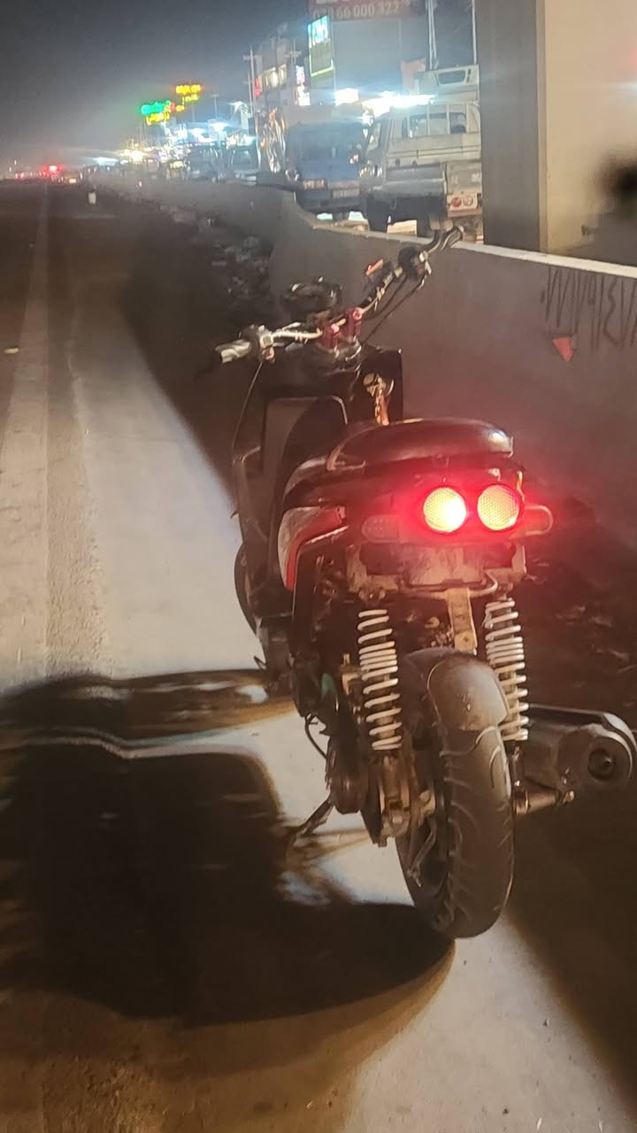 البيع سكنس جبلي بيها نقوصات قبق هندر سواد مال باتري محوره كابريتر دراجه كلك ٧٥٠ بيها مجال دراجه بيها سستم هاذه رقم *********** عنوان بسمايه
