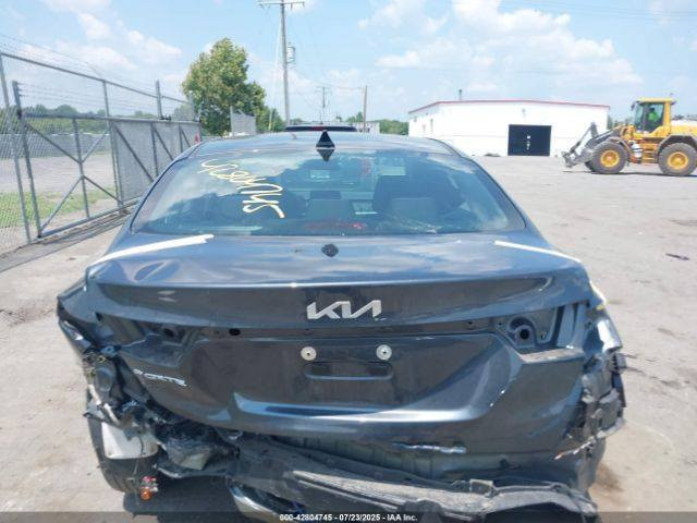 يا الله السلام عليكم فورتي للبيع 2024 الفئة XL مطروحة بلحرة 
***********
