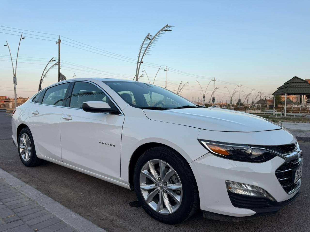 ماليبو موديل 2024 موصفات LT2 فول
كشنات كهرباء ⚡️ 
كشنات تدفئه 
شاشه 
كامره خلفية 
بصمه تشغيل 
فتحة بانوراما 
قطعتين تبريد 
كير 7 نمر
لايت يجي اصفر بلادي 
محرك 1500 توربو 
الضرر دعامية ولايت أيمن كما موضح في الصور 
رقم السيارة بصرة 
معوقين وكالة عامة  
مكان السيارة في البصرة
 سعر السيارة 148 
ماشية 37 الف 
***********
