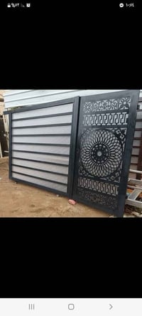 للبيع باب سلايت جديد عرضها ٣مترات الارتفاع ١٨٠ مع كامل ملحقاته السعر ٣...