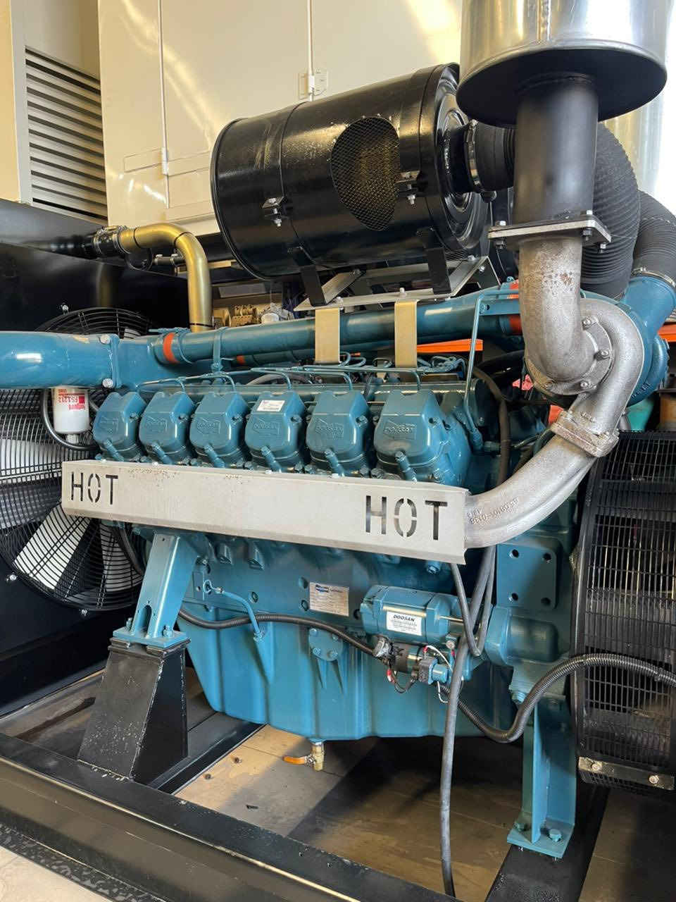 ((السلام عليكم مولده دايو750 كيفي حديث ))
سلندر12  موديل 2018 
ممفتوح شرط 
ساعات العمل جدآ قليل 150 ساعه 
لتواصل ‭ ‭0772 482 0237‬
كراج الحاج وفاء العوفه
العنوان اربيل صناعة جنوبيه
