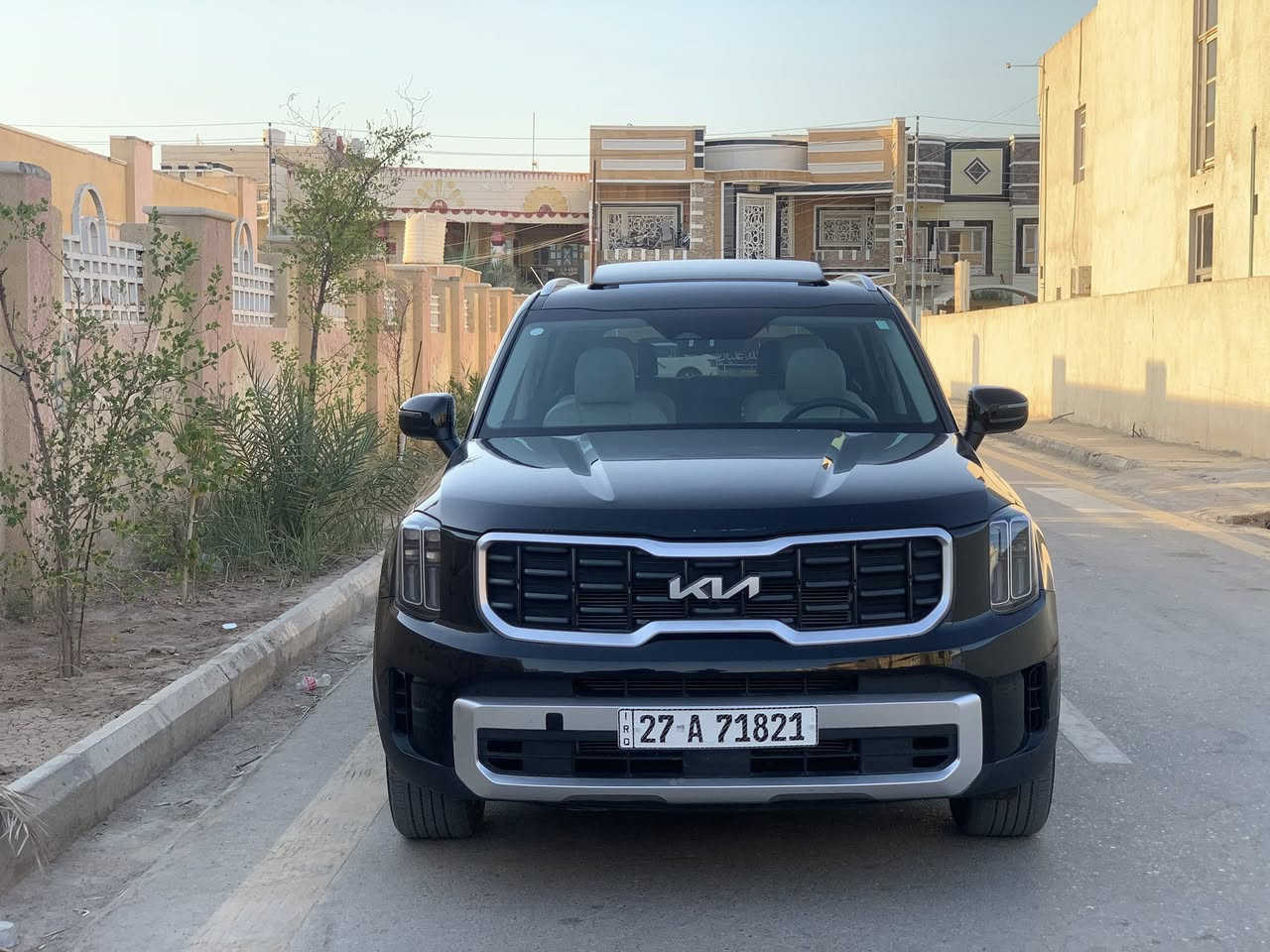 كيا تيلورايد 2024 مرقم شهداء ذي قار 

سياره حادث خفيف جدا وحلو قطعه وحده تبديل 
(جاملغ فقط تبديل ) ارباك استيرن الباقي كفاله عامه من زلغ 

اللون اسود الملكي داخل ابيض 

فئه S معروفه مواصفاتها 
فتحه بصمه  تشغيل عن بعد  رادار  حساسات _

ويل كب  تحكمات  شاشه جيتال  متصله _ كامره 

كشن كهرباء  جلد  داخل ابيض منفصل 

انظمه قياده  توقف ذاتي  لايتات زنون  مانع انزلاق  مانع انحدار  مثبت سرعه  باقي مواصفات معروفه 
سياره جديده  وأحلى من الصور ماشيه 20 الف 
                     السعر: 265 وبيها مجال بسيط

رقم الهاتف  ‭***********‬ مكلف بالنشر غير متواجد ع فيس صور حادث بالمنشور 
مكان ناصريه مركز حي اور وتحياتي لكم
