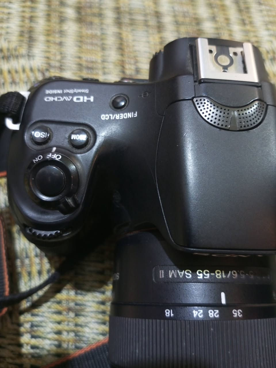 السلام عليكم كامرة للبيع نوعSoNY
حجم 58D 
للا تصال على رقم ***********
