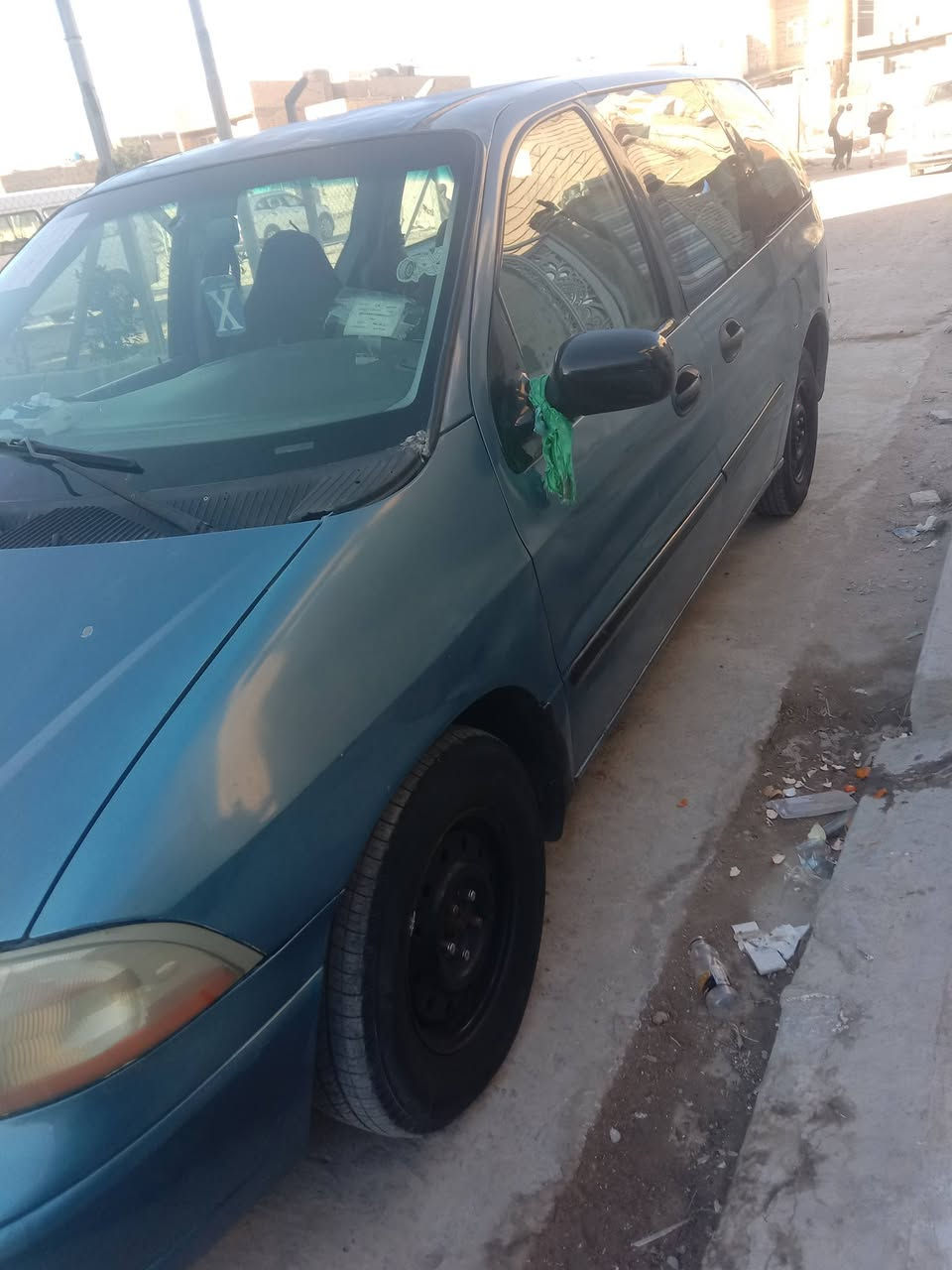 فورد وند ستار مكينه وكير بلاد مال حاويه حداديه نضيفه داخل نضيفه بيع او مراوس سياره مابيه ضربه السعر 42 وبيه مجال بسيط ناصريه مدينه موديل 2002 الرقم ***********
