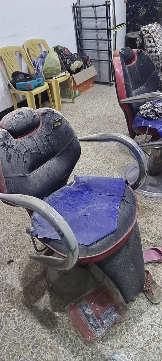 كراسي عدد 4 250 كلهن بيهن مجال بسيط
عنوان النجف حي النداء شارع المجمعات 
اي ستفسار ***********
