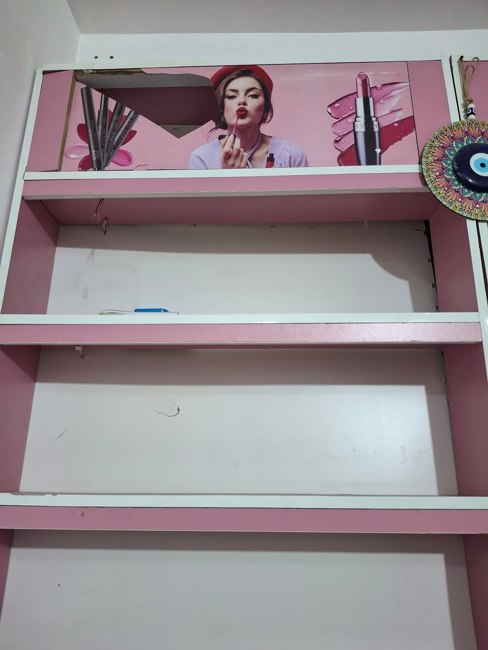 السلام عليكم 
 هذني فاترينات للبيع الارتفاع مترين والعرض متر ثلاث قطع لون وردي وابيض مع لوكو ونشرات داخل الخانات والخانة ارتفاع ٣٠س العمق ٢٠ س سعر الفاترينا الوحدة ب٧٥ + ميز متر مربع بسعر ١٠٠ مفصلهن تفصال 

ملاحضة 
احد الفاترينات بس الاكلبس مالهن مشلوع والوكو مكسور فقط سعرها يكون ٦٠ 
مكان بغداد بلديات


**إذا كنت صاحب هذا الإعلان وتريد حذفه لأي سبب، رجاءا أرسل رسالة إلى الدعم الفني**