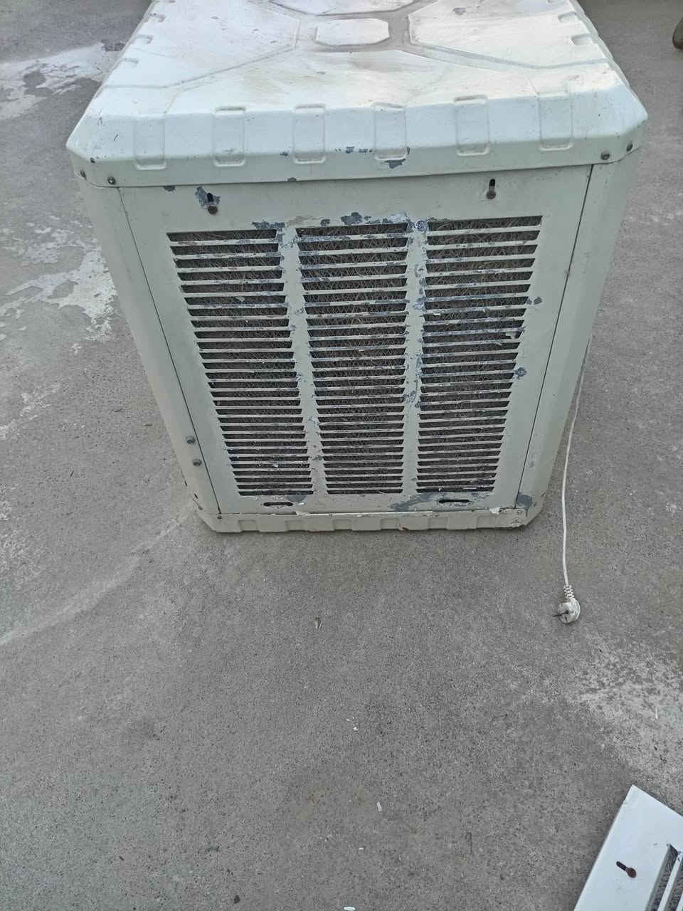 مبرده نظيفه سعر 70 وبيها مجال قليل  ***********
