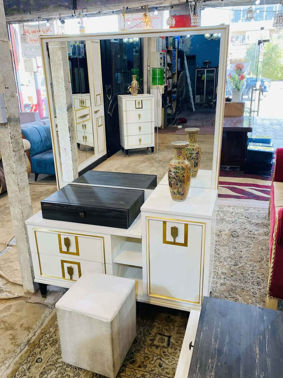 غرفة نوم تركي مستعمل 
تتكون من 👈 9 👈 قطع 
نضافة فول 💯/💯🥰
نضام ابوب 8 باب 
سرير مخزن 
السعر 👈950👈ألف فقط 
مع نقل وشد داخل بغداد مجاني


**إذا كنت صاحب هذا الإعلان وتريد حذفه لأي سبب، رجاءا أرسل رسالة إلى الدعم الفني**