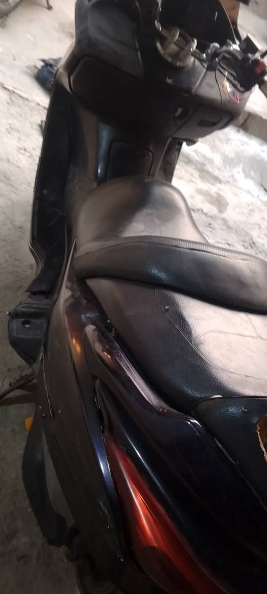 سلام عليكم بصمه0 8 دراجه ولا نقص بيه من كلشي كفاله عامه من مكينه لل شاصي دراجه فقط بيه كلج خلفي تعبان  و كفرات نضيفه 60 بل 100فقط سعر680 وبيه مجال بكاني بغداد بلديات رقم تصال***********
