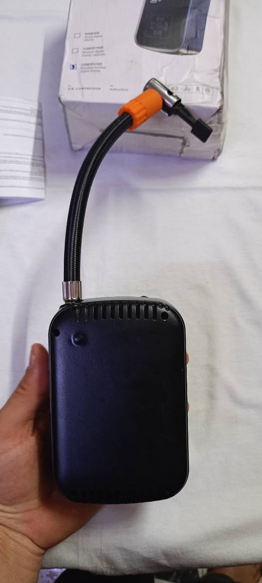 كمبريسر شحن هوه اصلي مربع وشغال  سعر 25
كمبريسر هوه طويل مستطيل وشغال 25
عنوان المكان حي عامل بغداد توصيل ماكو عندي 
• بغداد***********  واتساب
***********
