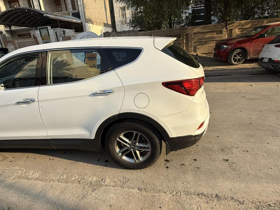 السلام عليكم
سنتافي ٢٠١٨ سبورت امريكي

محرك ٢٤٠٠

ماشية ٨٢ الف

السيارة حادثها جاملغ وشوية من البنيد 

وصور السونار والحادث موجودة 

السيارة كلش نظيفة ومداريها 

ودهن اصلي وبانزين محسن  

مابيها اي نقص 

مكان السيارة شارع فلسطين
بيع فقط اعتذر عن المراوس  

***********

السعر ١٤٨ ورقة
