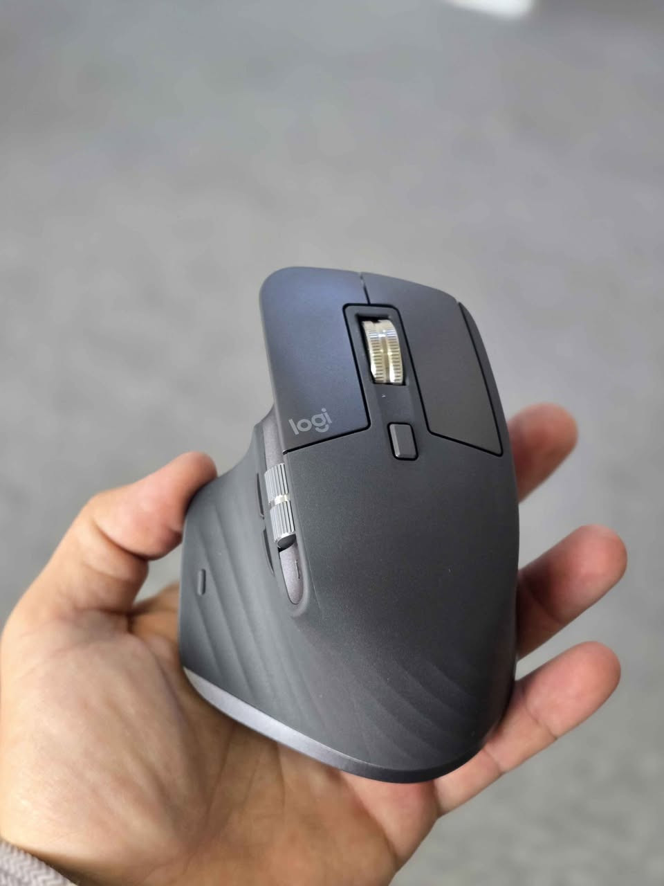 ماوسی Logitech MX Master 3S تەنها ١ ڕۆژ بەکارهاتوە ڕێک لۆکە 160.000 لە سلێمانیم گەیاندنیش هەیە السليمانية, العراق


**إذا كنت صاحب هذا الإعلان وتريد حذفه لأي سبب، رجاءا أرسل رسالة إلى الدعم الفني**