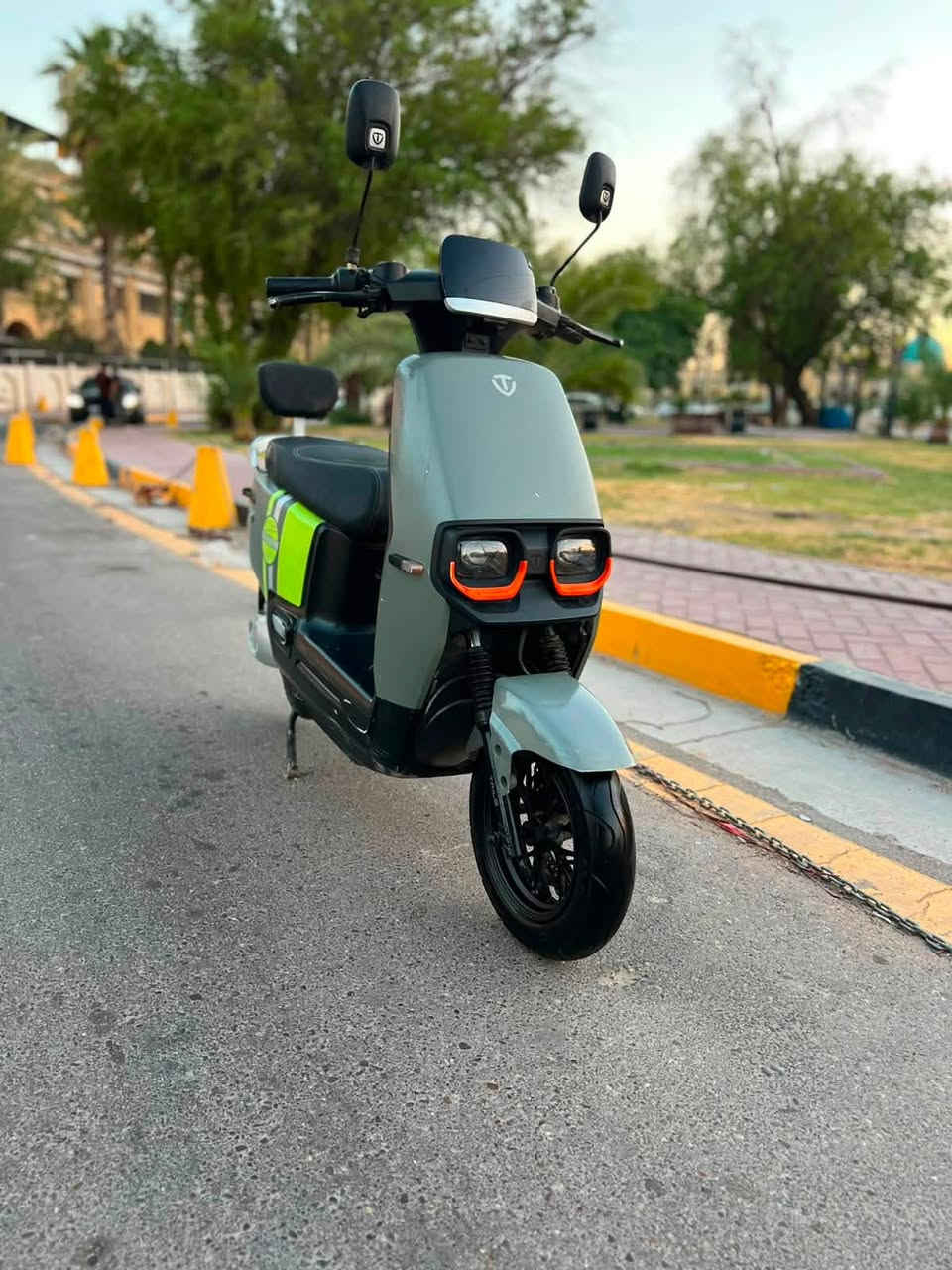 سلام عليكم شياب دراجه شحن البيع نوع الريان  ام  عيون جيل ثالث الحديث تجي بصمه سكيورتي  دراجه استخدامها 15 يوم  فقط الله يشهد وصل شراء
 دراجه زلغ مابيها كفاله عامه اي نقص مابيها كلها كامله وجاهزه /مواصفاتها👇

بطاريات عدد (6) كبار دبل 🦾
النوعيه 🪬(الريان/ RAYAN)🪬🧿
3سرعات 🪬
تحمل شخصين🫂
تشغيل  نضامين بصمه او سويج🥇
سرعه الدراجه60🧿🪬
تتحمل وزن عالي جدا🏋🏻‍♀️
نضام  تشغيل عن بعد🤺✅
نضام السرقه 🥷🏻🏃🏻‍♂️
تمشيك (50) كيلو✈️
لون الدراجه مميز كلش
بصمه 💕
كلوب لد ابيض عالي ناصي🔦💕
استان صفح🔆
استان تعليك 🔱

اي استفسار اتصال ✅👇

***********

مكاني بغداد
