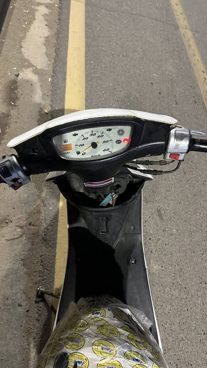 سلام عليكم دراجه 60 للبيع لدراجه جديده مكفوله ومابيه شي واكمله ومحركه نظيف ودراجه مثل ماموضحه بلصور حيل نظيفه ناقصه فقط كتف مال شحن الباتري وهاهيه وسعره ب ٣٥٠ وبيه مجال بسيط ولموشراي ليطبلي ويتعبني هذا رقمي ليحب يدخل وااتساب ***********
