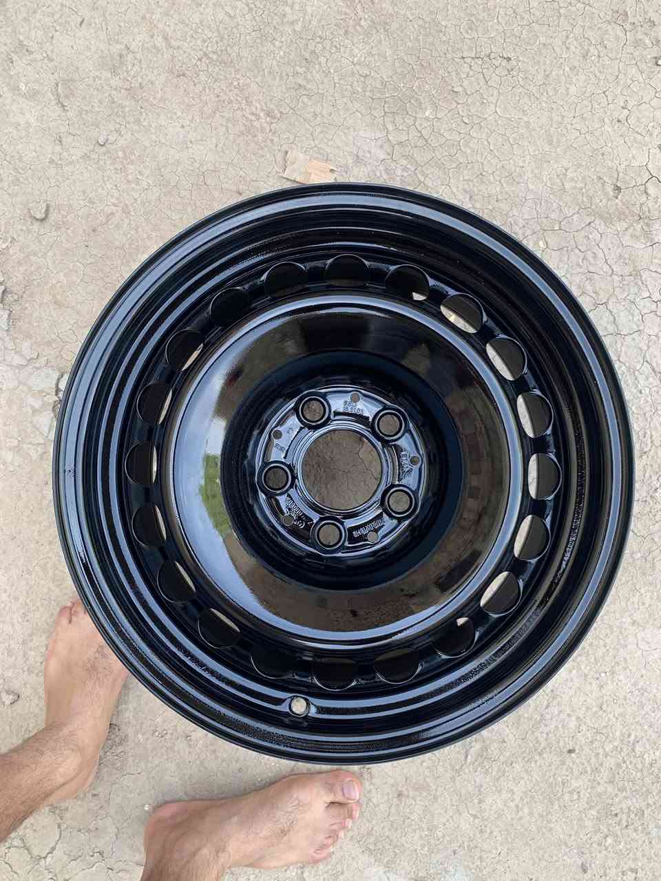 تخم ويل حديد مرسيدس ام عيون حجم 16 
بدون تايرات 
السعر 150 الف


**إذا كنت صاحب هذا الإعلان وتريد حذفه لأي سبب، رجاءا أرسل رسالة إلى الدعم الفني**