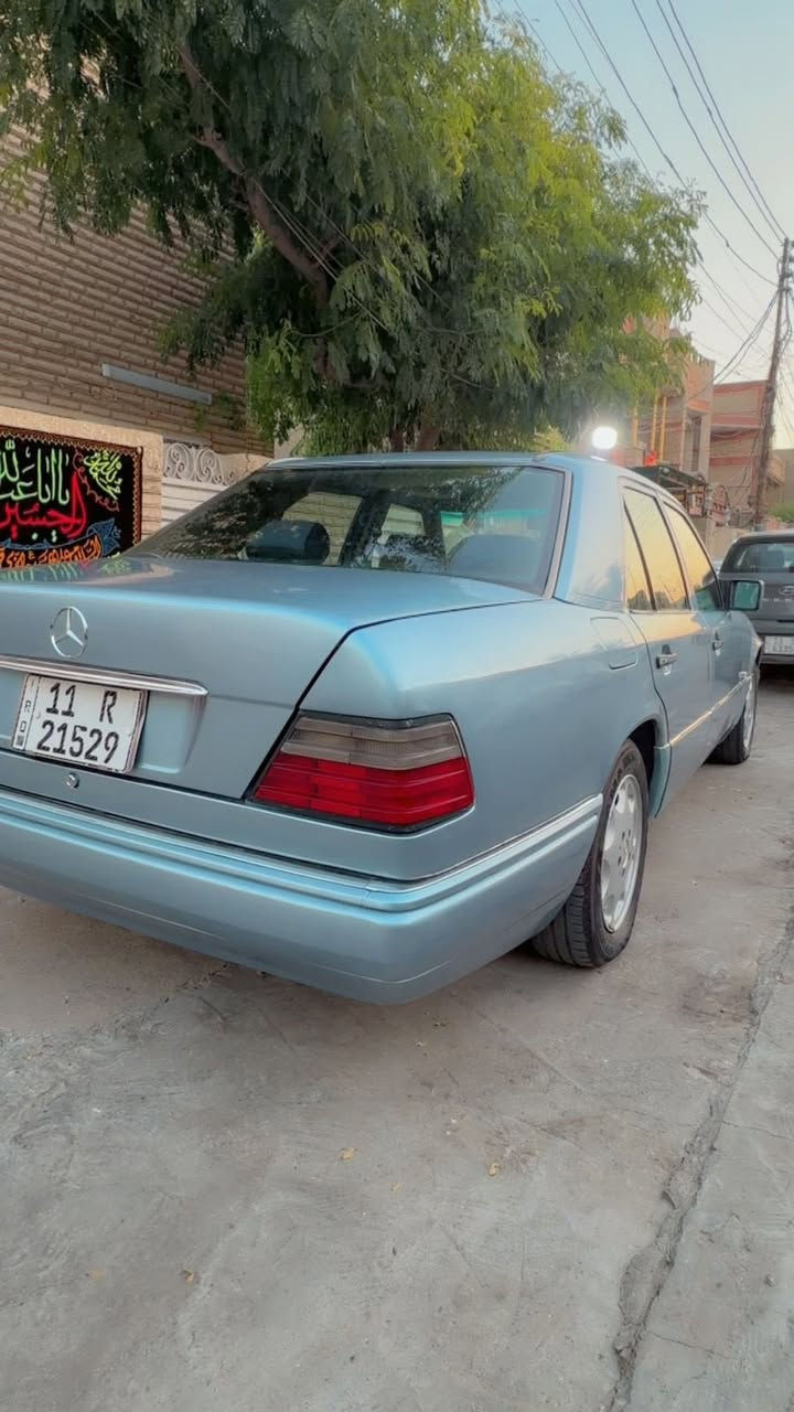 السلام عليكم
للبيع مرسيدس دب بيبي شبح 
موديل 1991
مكينه 300
داخل حبري مال 95
كشنات كهرباء
جام كهرباء
سلايت 
تبريد ثلج 
بغداد ثاني يوم احولك
السعر 78 ورقه وبيهة مجال 
مصبوغه عام جماليه
***********
مكان السياره بغداد الشعب او شيخ عمر
