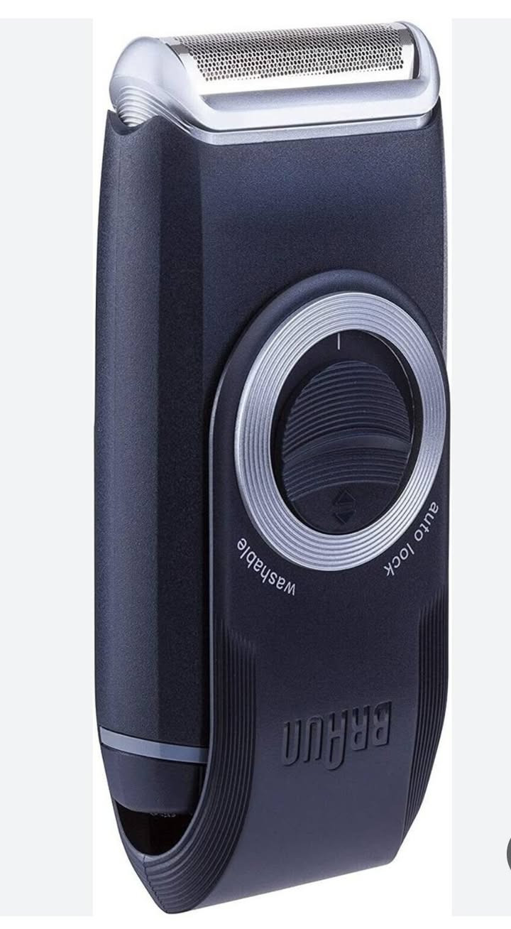+2                  ماكينة حلاقة براون بوكيت شيف 550 (Braun Pocket Shaver 550) هي جهاز حلاقة كهربائي متنقل يتميز بتصميم صغير الحجم وقابل للغسل لسهولة التنظيف.تتميز الماكينة برقاقة عائمة عريضة تتيح حلاقة قريبة ومريحة.تحتوي على قفل أمان آلي (auto lock) لحماية الرقاقة عند عدم الاستخدام.تعمل بالبطاريات، مما يجعلها مثالية للاستخدام أثناء السفر أو التنقل.بسعر 20الف @إشارة


**إذا كنت صاحب هذا الإعلان وتريد حذفه لأي سبب، رجاءا أرسل رسالة إلى الدعم الفني**