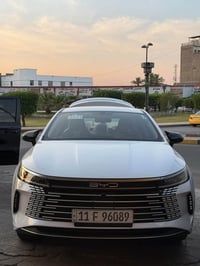 الغزال للبيع السيارة لك جديده  دستروير ٢٠٢٥ ماشي ٩٨٠٠  يعني اقل العشره...