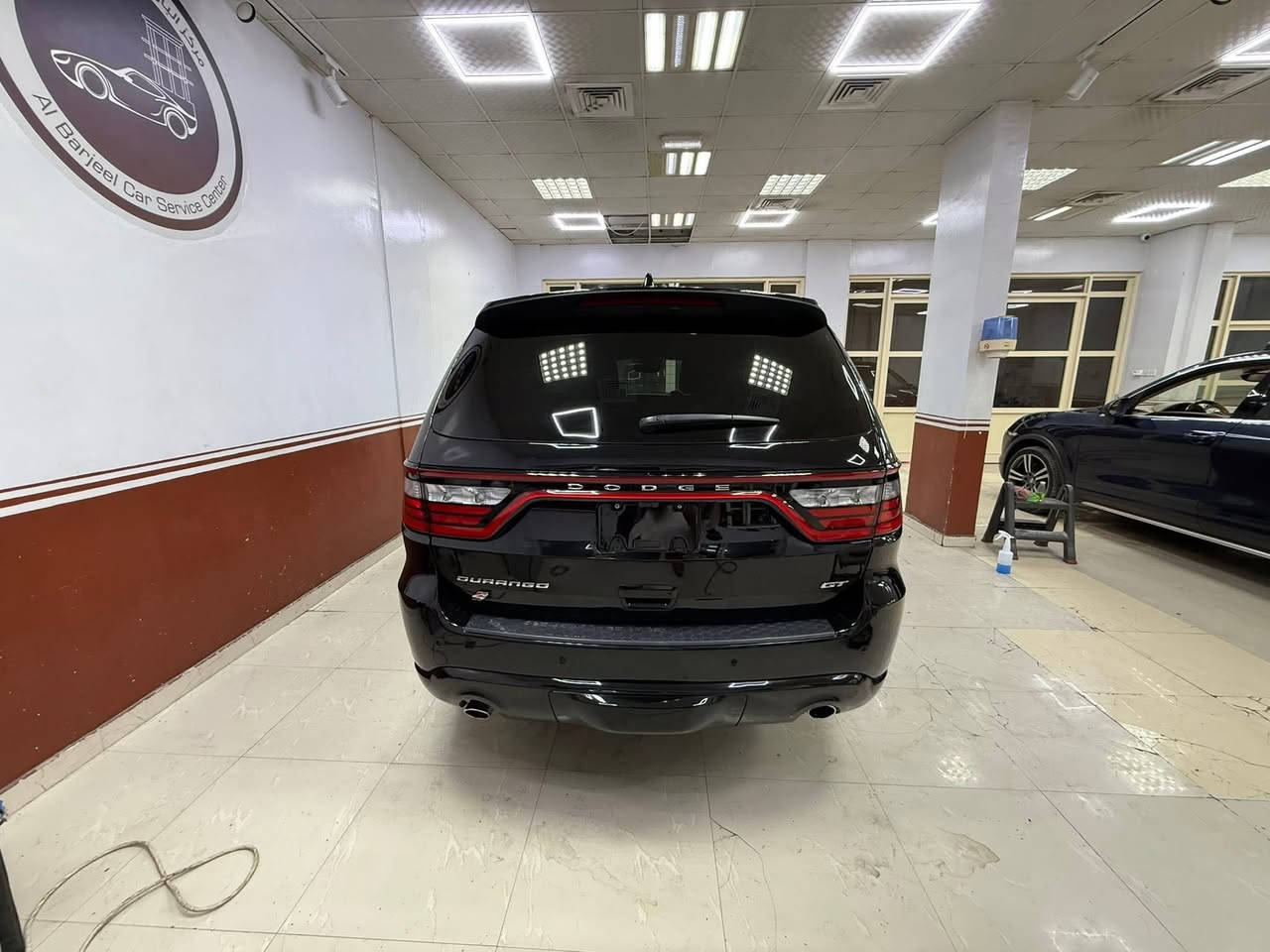 السلام عليكم 
دوج دورنكو 2023 
صبغ اربع قطع 
مواصفات GT فول 
العداد 16 الف
تصليح درجة اولى 
مرقم سليمانيه 
العنوان ديوانية 

السعر 245 ورقه
للاستفسار اتصال ع الرقم 
*********** 
بيع فقط
