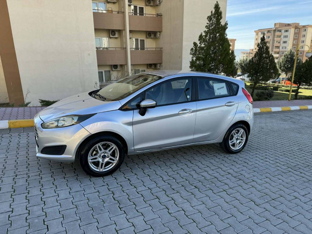 Se فۆرد فیستا 2019  مواسه‌فات 
‎ڕه‌نگی سلڤه‌ر
‎كامێراو شاشه‌ و ته‌حدید سورعه‌ و زۆر مواسه‌فاتی تر
‎دوو پارچه‌ی بۆیاخه‌ چه‌مه‌لاغی سایه‌ق و په‌ڵه‌یه‌كی بۆنیته‌كه‌ی شتی به‌ركه‌وتوه‌ بۆنیته‌كه‌ی بۆیاخ كراوه‌ته‌وه‌ بێ ناوگرتن بێ ئێرباگ 
‎ره‌سمی سۆنه‌ره‌كه‌ی دانراوه‌ 
‎سه‌یاره‌كه‌ جایزه‌و سه‌نه‌وی تا 2030 تازه‌یه‌
‎به‌ شه‌رتی گێڕو مه‌كینه‌و ته‌برید و ته‌قه‌و ڕه‌قه‌ 
‎چوار تایه‌ی تازه‌ی له‌سه‌ره‌
‎سعری ٩٣ گه‌ڵاو معامه‌له‌ 
‎ژ.م *********** السليمانية, العراق
