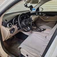 مارسيدس للبيع GLC موديل 2016  كلين   اربع بصمات  كشنات وصندوق كهرباء  ...