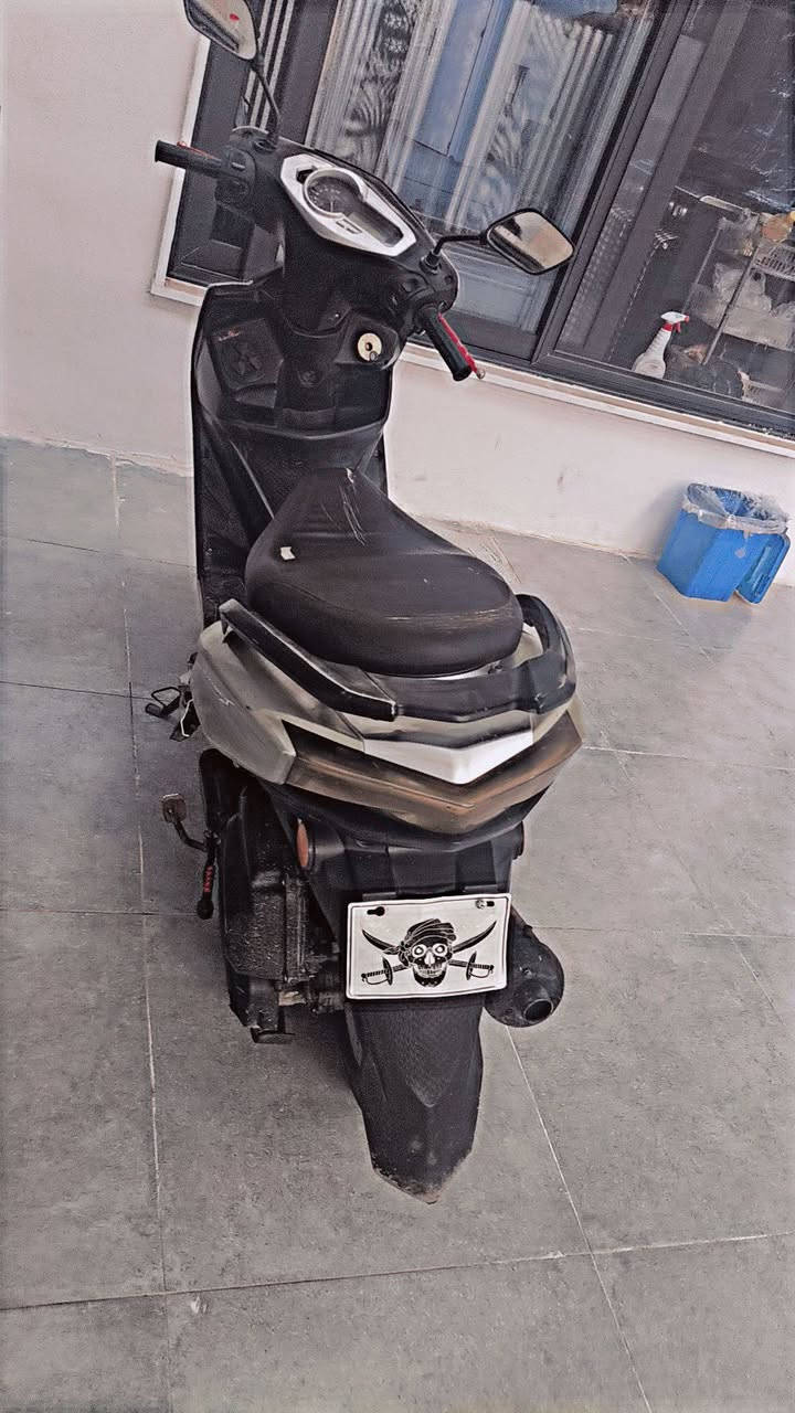 ماكس سكنس للبيع
دعامي امامي مكسور شويه يشتغل سلف لايتيت شغال سعر 420 بي مجال مکاني کرکوك رقم واتساب *********** // ***********
