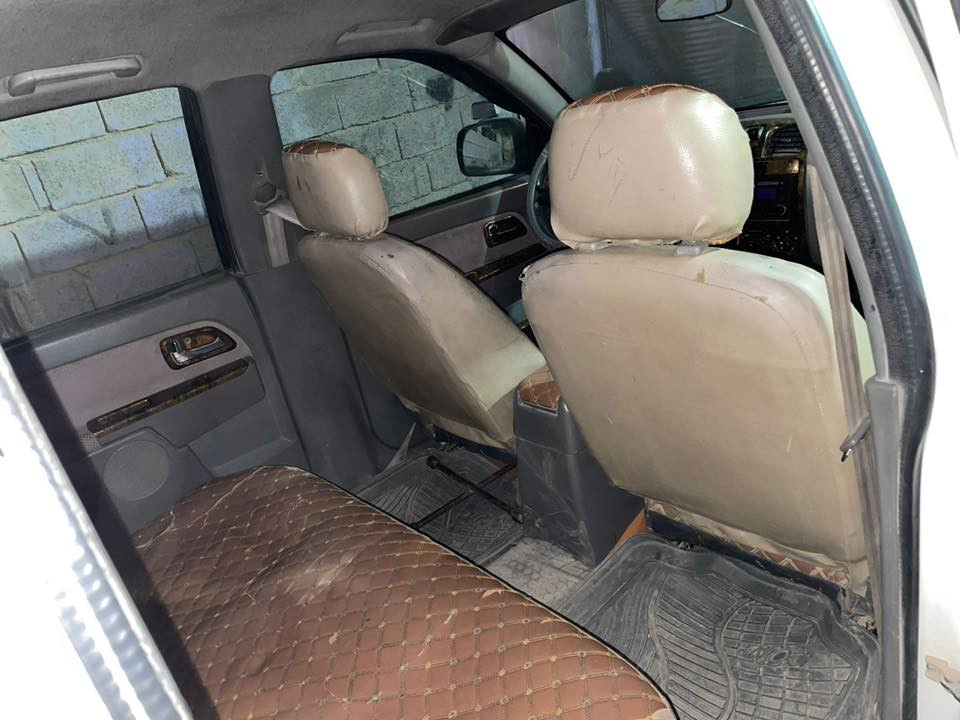 سياره بيكم جنبي موديل 2013 تخم تير جديد تبريد شغال سياره مكفوله من صبغ ومحرم ودعمه سياره جديده رقم دولي بس سياره ما مغسوله جديده سعره 68ورقه هذه رقم ***********
