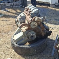 اثنين محرك البي ثمانية سلندر عادي، نبيعهما  عل موجود سعر 20ورقة،077254...