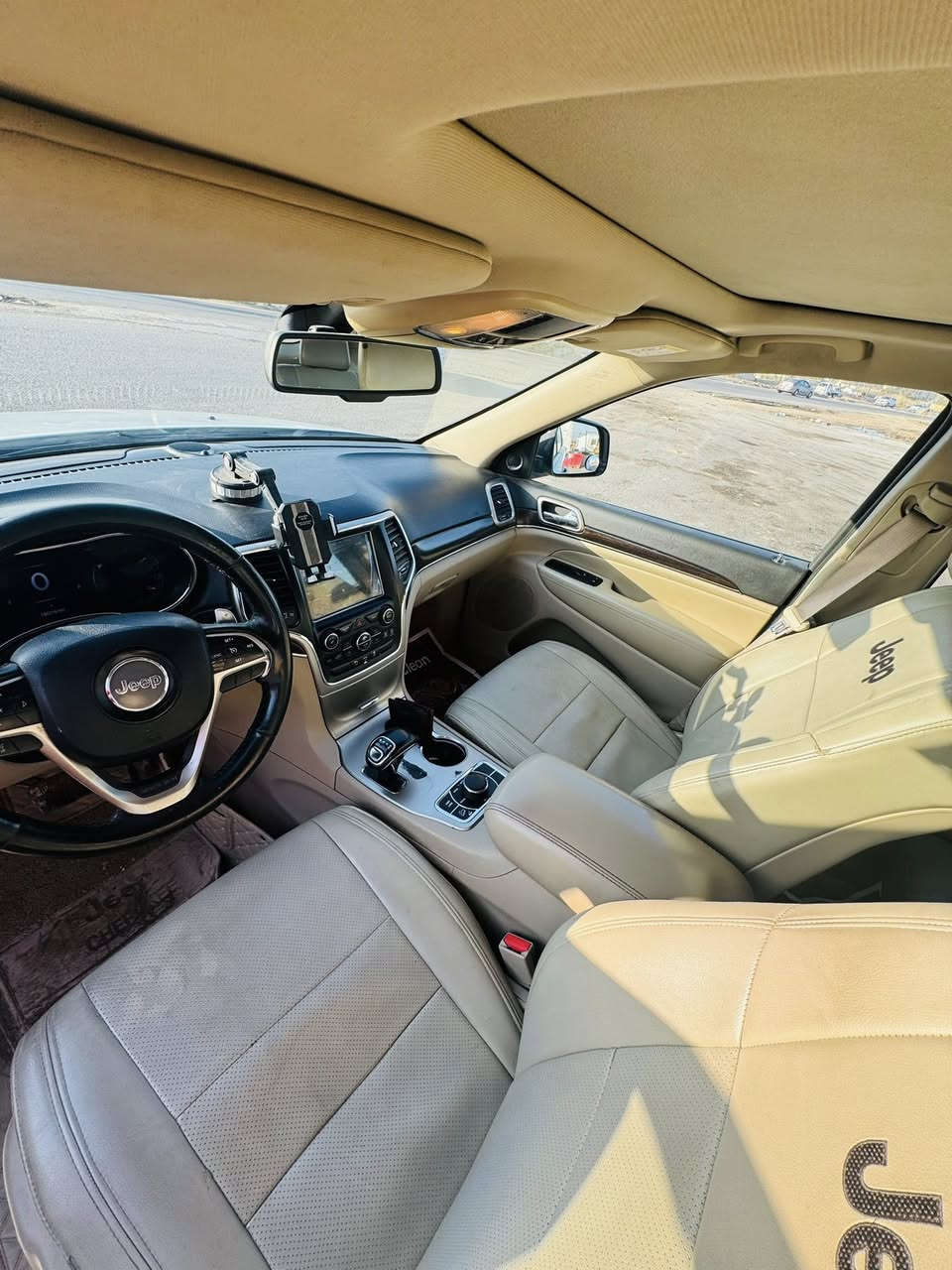 جيب خليجي ٢٠١٤ مكفوله من صبغ فقط مكانات بارد حسب السونار
ماشيه ١٨٠ كيلو
لمتدد فول مواصفات ١/١
فور ويل
مكينه ٣٦٠٠
٦سلندر
كير ٨ نمر طياره
كير محرك مكفوله عل بلاد
فتحه دبل سايات بنراما
حداديه جديده 
تحكم ستيرن شفتات باستيرن
حساسات اماميه خلفي
كشنات جلد بيجي بلادي
داخل بيجي 
تبريد قطعتين
جنطه شفط
كشنات تدفئه تبريد
جنطه كهربائي شفط
شاشه ابلاد 
سستم ١٢ سماعه مع دمام بلادي
سياره بسمي 
رقم جديد انكليزي + هزه جديده ***********
السعر ٢٢٦
