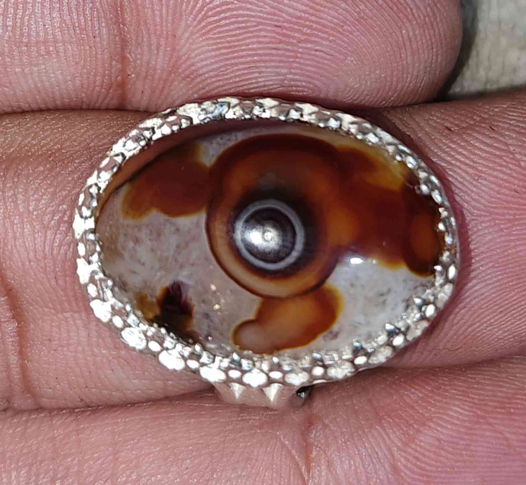 3 محابس سليماني سعر واحد 45 الف يوجد توصيل كافة المحافظات عنواني بغداد واي استفسار  مراسلتي على رقم الواستاب ***********
