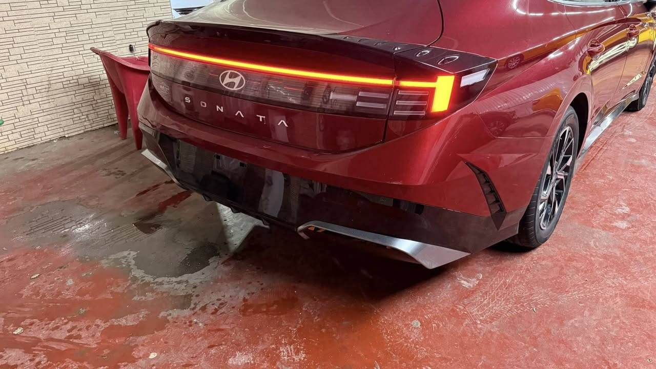 أسلام عليكم سوناتا مديل 24 السياره ماشيه 18 الف بسمي بدون رقم بدون ايربالك صور الحادث رفقه ول سونار  هم محرك 2500 السياره فول من عده لفتحه كير تعليك كشنات كهربايه بصمه مكاني بغداد ***********
