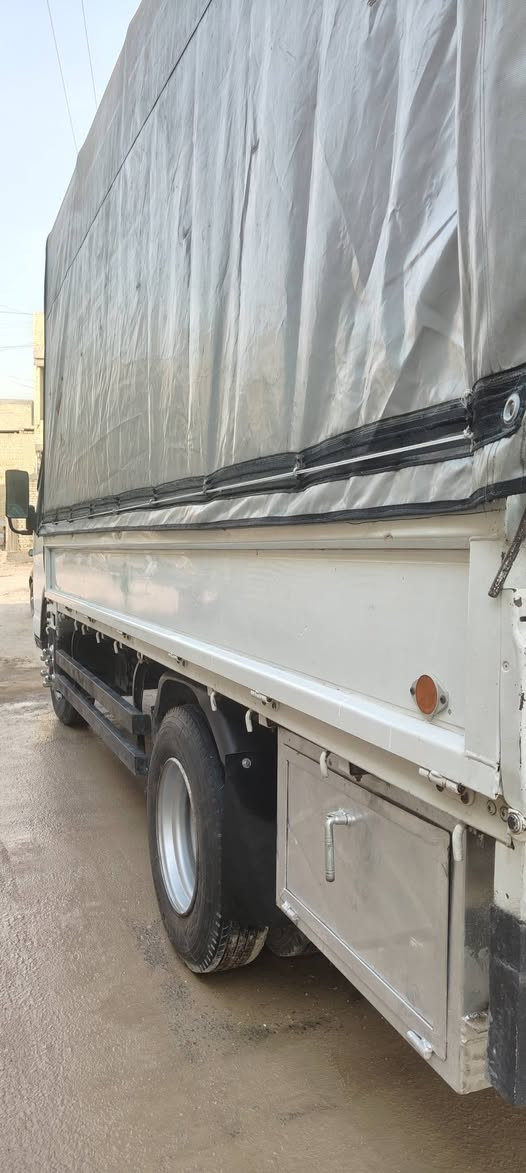 سلام عليكم 
كنتر موديل 2010 للبيع قمارة وشاصي مكفول 
وتحويل مباشر سيارة جاهزة وخير من الله 
مكان بغداد  السعر 187
اني مكلف بل نشر رقم راعيهة 
***********
