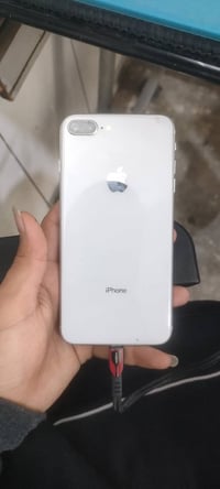 ايفون 8 بلاس • قافل اي كلود • زر الهوم