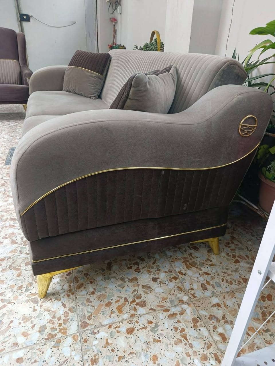 غراض لبيع المكان بغداد نهايه حي أور سبع قصور شارع ابو علي واتساب *********** اتصل واني بخدمتكم تره ماارد ع التعليقات الشراي يتصل
