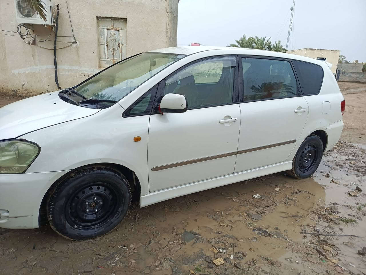 ابصم 2001 للبيع تو ويل اصل سياره مكفوله كفاله عامه رقم ذي قار سنويه مجدده  كير ومكينه شرط تبريد شغال حداديه وتواير كهربايات كله جدد لايت زنون سياره ستخدام شخصي  سعره 105 وبيه مجال مكانه ناصريه /***********
