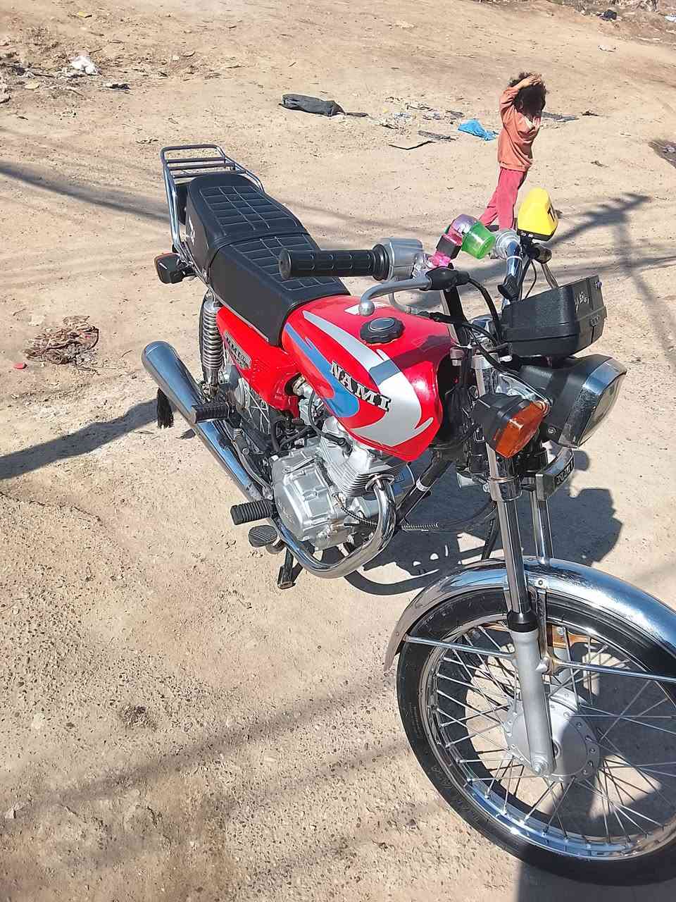 دراجه للبيع اوراق سكنر سعر 950 الشراي يتصل والمو شراي لا يراسل ***********
