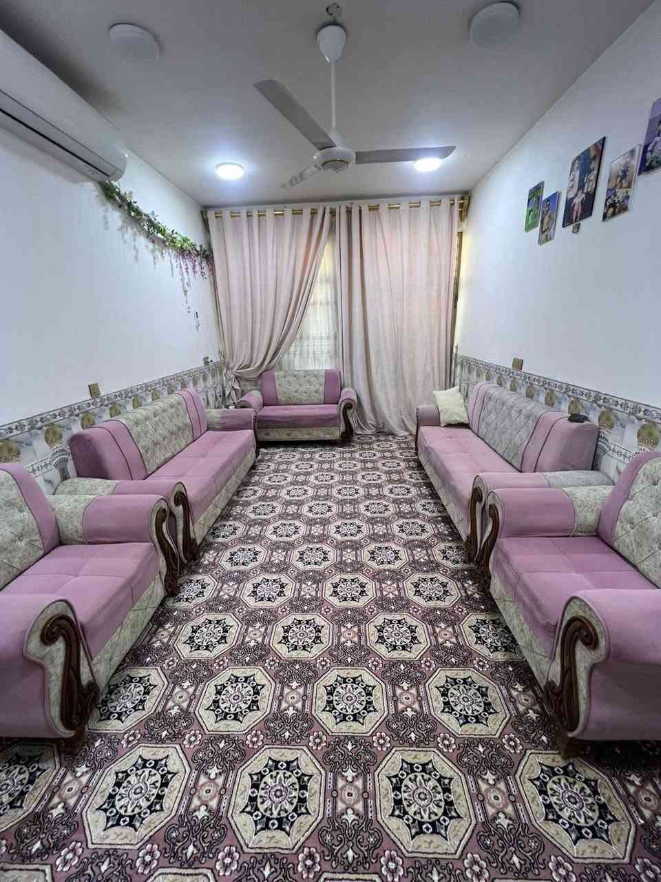 السلام عليكم 
تخم عشر مقاعد وكاربد وميز تلفزيون والستائر للبيع وبسعر مناسب والاستفسار 
*********** عنواني سكينه وكريات الزراعي شارع سيد صادق
