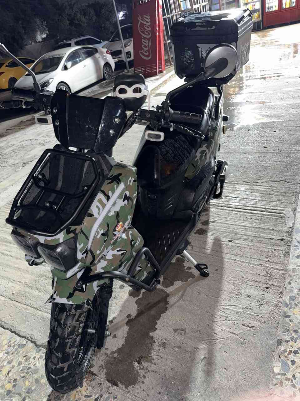 دراجه شحن للبيع 
اسم دراجه اباجي عسكري 
ملاحظه دراجه كلش جديده اخذته صار اقل شهر 
سعر دراجه 
مليون و 250
رقم هاتف ***********
