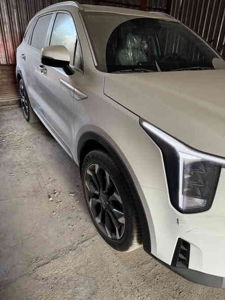 كيا سورنتو 2025
مواصفات قمارة حديد
اداتا شو | ويل 20  
لوحات بغداد 
اضمان 5 سنوات
الموديل: 2025 (خليجي) 
المحرك: 3.5 لتر - 6 سلندر
العداد 1000 كيلو متر 
الضمان: 5 سنوات أو 100,000 كم
الأرقام: بغداد 
أبرز المواصفات:
• مقاعد كهربائية
* ﻿﻿داتا شو
* ﻿﻿كامرات عدد 2
* ﻿﻿حساسات عدد 8
* ﻿﻿تشغيل بصمة + تشغيل عن بعد مع ترحيب تلقائي
* ﻿﻿شاشة GPS متصلة + عداد ديجيتال
* ﻿﻿سايد بريك بصمة مع خاصية Auto Hold
* ﻿﻿7 مقاعد واسعة مع نظام تبريد (3 قطع)
* ﻿﻿إنارة داخلية وخارجية LED
* ﻿﻿ستائر خلفية للأبواب
* ﻿﻿صندوق خلفي كهربائي
* ﻿﻿شحن وايرلس
* ﻿﻿كير ماوس
* ﻿﻿جنوط حجم 20 إنش (ويل كب)
السعر 34,000$ مكان السياره بغداد الكرخ حي الخضراء 
***********
