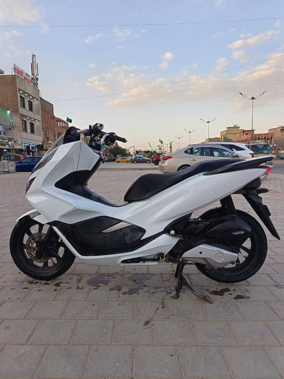 بي سي اكس جيل ثالث مكفوله كفاله عامه دراجه نضيفه ماشيه 18 السعر 1 و850 رقم الهاتف *********** عنوان مدينه الصدر
