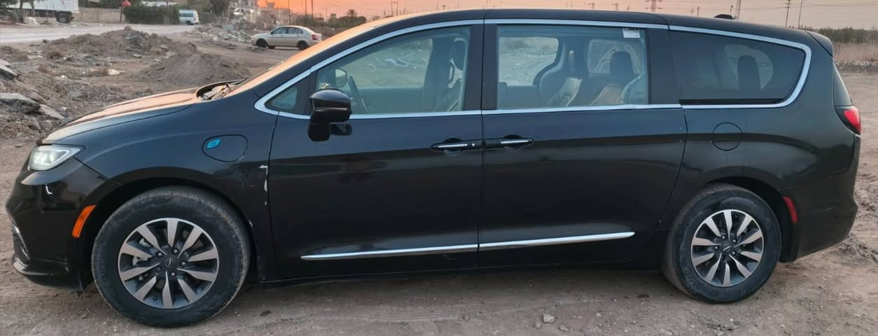 باسفكيا موديل 24 هايبرد دخول جديد قطعه وحدة صبغ فقط الجاملغ الخلفي
وبابين وقبق الجنطة تبديل نفس اللون ماشيه 60 الف
بدون ارباك فقط ارباك البردة
رقم بغداد 
مكان السيارة بغداد اليرموك
السعر 195 وبيها مجال بسيط
***********
