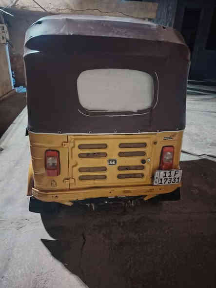 تكتك 2019 شهر 12 يوم 15
للبيع مكاني بغداد جسر الدوار
رقم وسنويه بأسمي
السعر 5700 وبيه مجال
الخاص مفتوح راسلني وتدللون ***********
