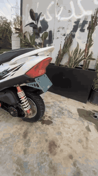 سلام عليكم دراجه ماكس عدله ملغومه تزويدد 55 بوشه وبستم ليموسي كلجات WF اقوه 55 بالعماره  غراض كله NCY للبيع السعر 750 وبيه مجال المكان ميسان العماره  للتواصل ***********
