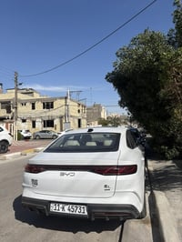BYD 2025  جن L فول مواصفات زيرو ماشيه الفين ونص للبيع بسعر ٢٦ مليون  م...