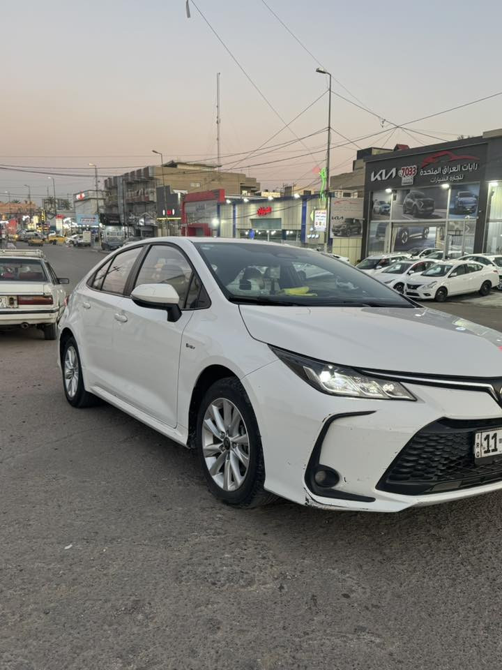 سلام عليكم للبيع كورلا 24 هايبرد شكل الخليجي سياره فول مواصفات ماشيه 64 الف بيها طخات بسيطه بدعاميات بلجاملغ الخلفي وشويه بل امامي شويه بلباب بعدهن ممصلحات عله وضعهن سياره مال جناي جاهزه كل نقص مابيها سعر السياره 138 وبيها مجال بسيط لتواصل *********** مكان سياره بغداد الاعضميه سبع أبكار
