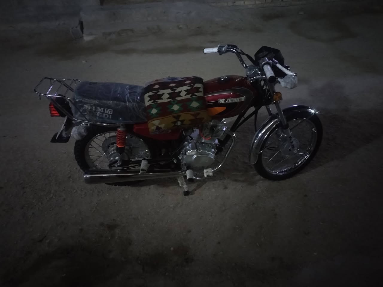 سلام عليكم شباب دراجه لبيع ربع كير نامه موديل 2027دراجه مفوله نظيفه برغي مامفتوحه السعر 800وبيه مجال شراي ***********
